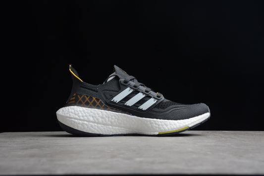 R20 adidas Ultraboost 21 7.0 GX8532