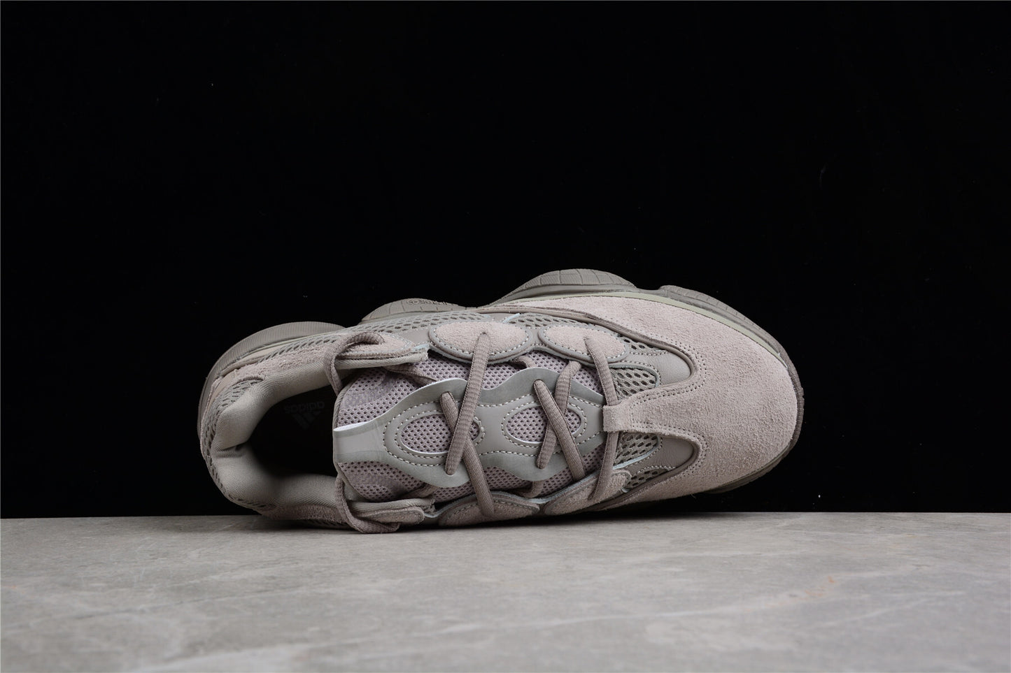 R24-32 Adidas Yeezy 500 Taupe Light GX3607