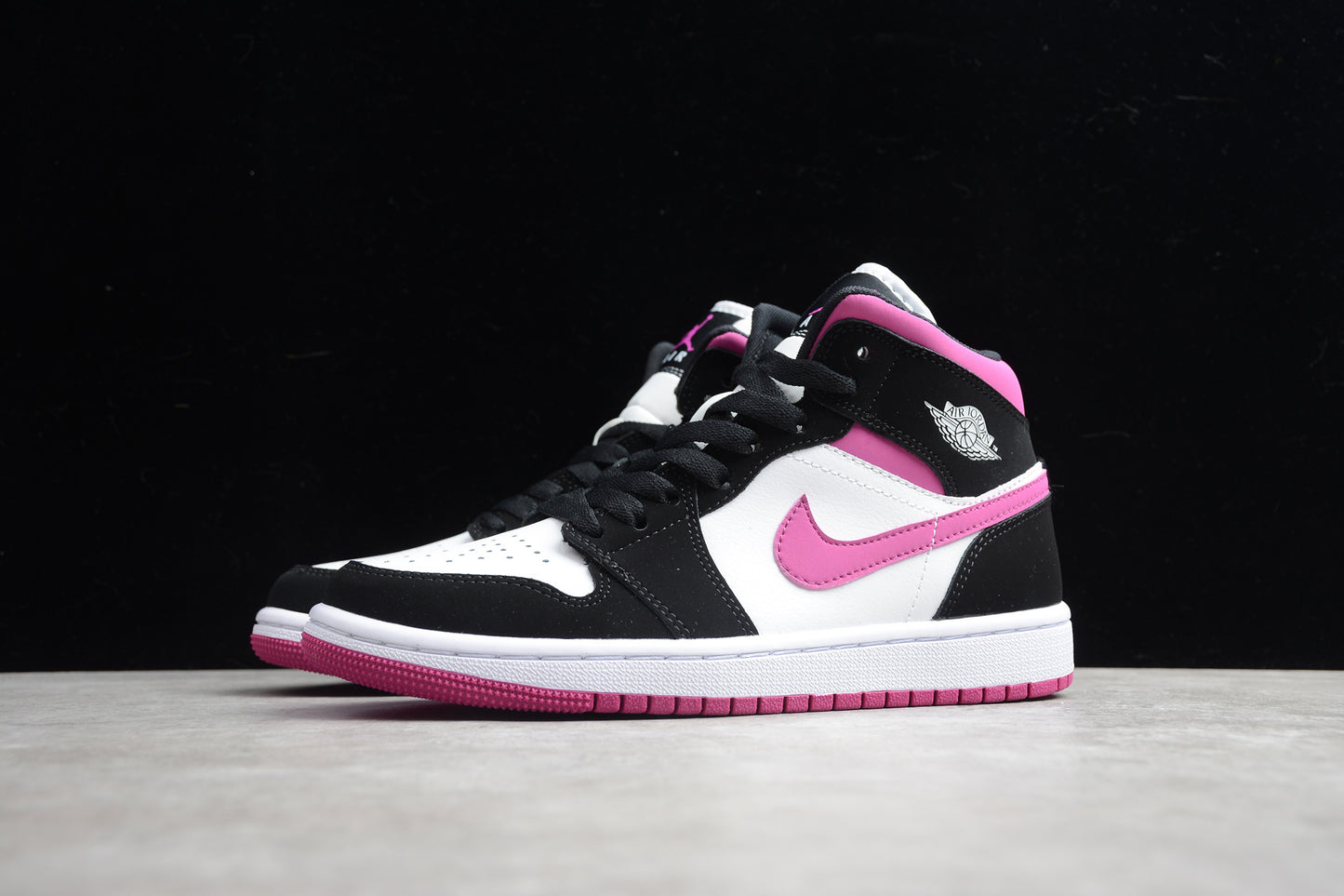 R24 AJ1 BQ6472-005