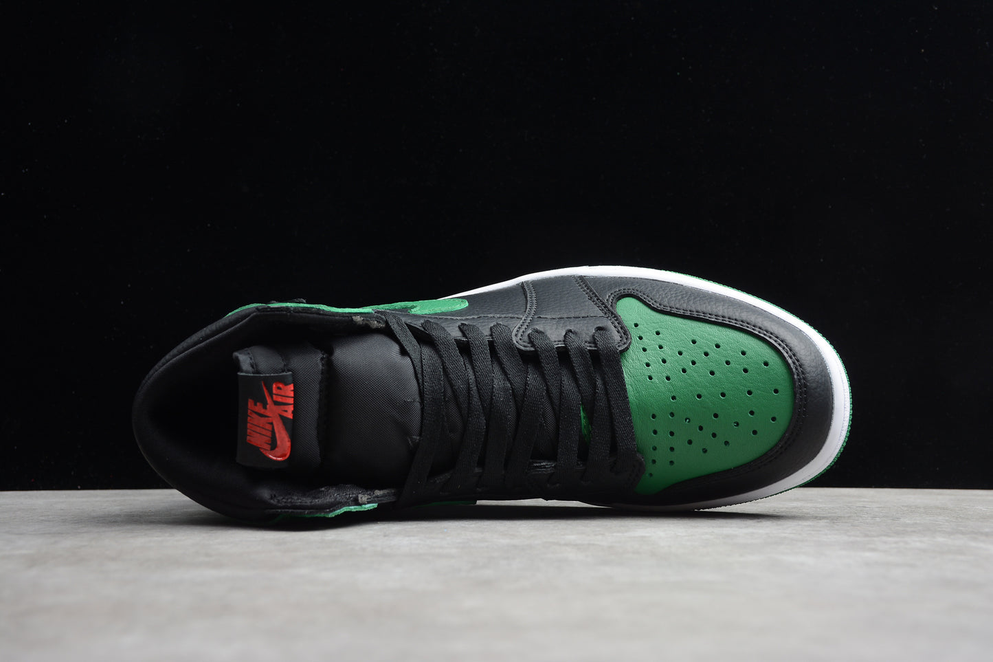 R28 AJ1  555088-030