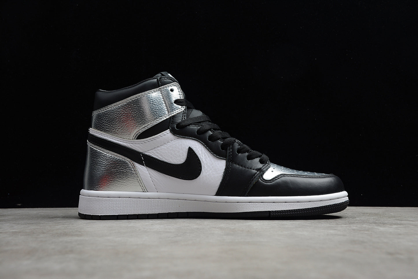 R28 Air Jordan 1 High OG WMNS“ Silver Toe”AJ1  CD0461-001