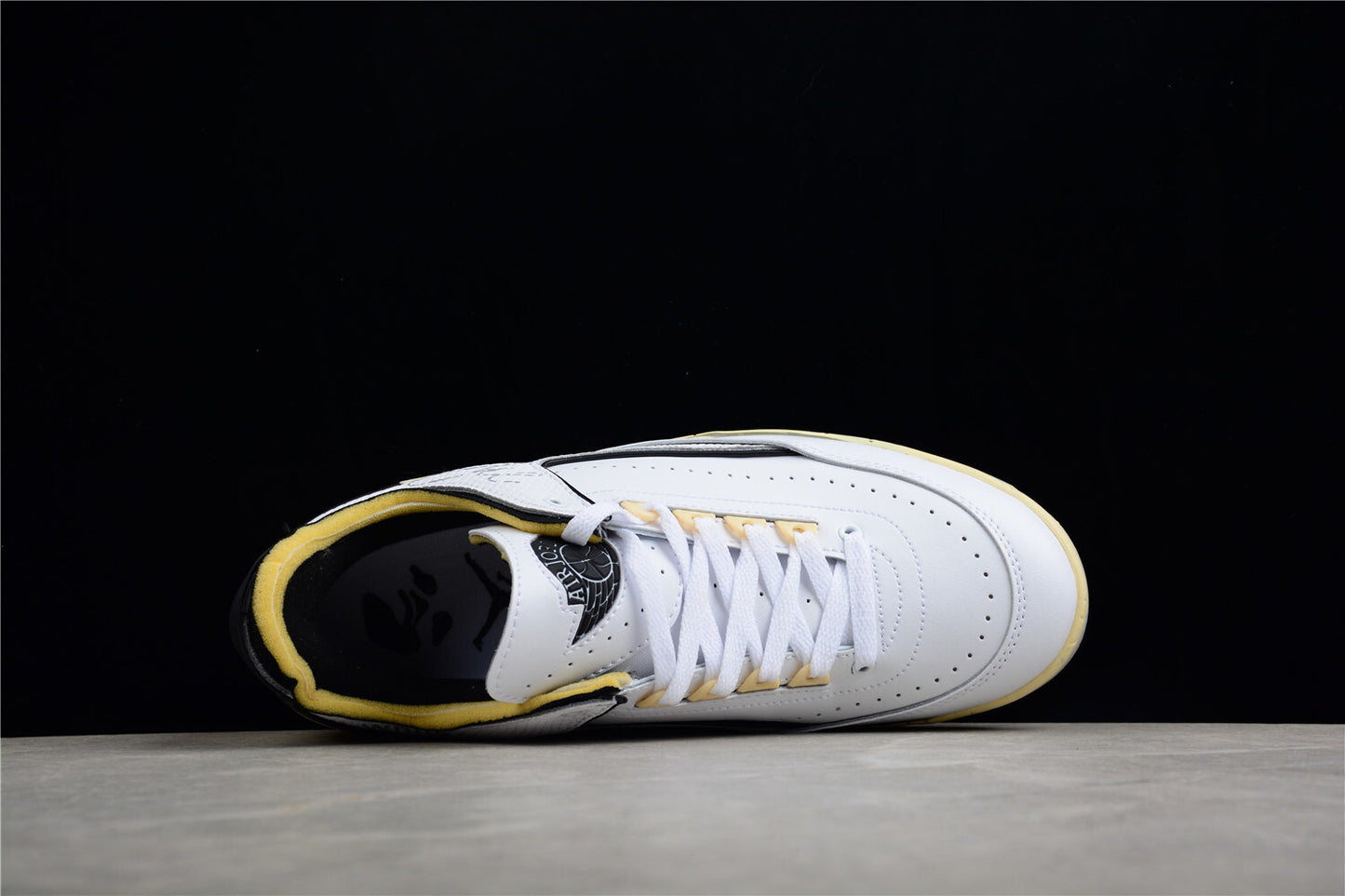 R35 Off-White x Air Jordan 2 Low DJ4375-101