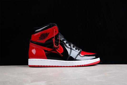 R40 Air Jordan 1 High OG Bred Patent 555088-063