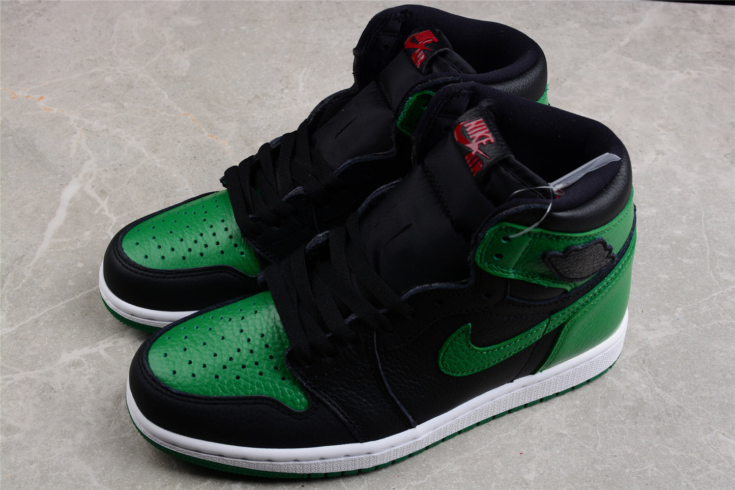 R42 Air Jordan 1 Pine Green OG  555088-030