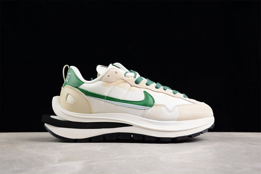 Sacai X VaporWaffle "Nylon Black" DD1875-105