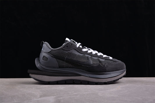 Sacai x Nk VaporWaffle 3.0 CV1363-105