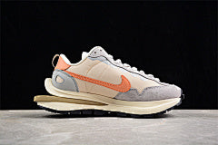 Sacai x Nk VaporWaffle 3.0 DD1875-107