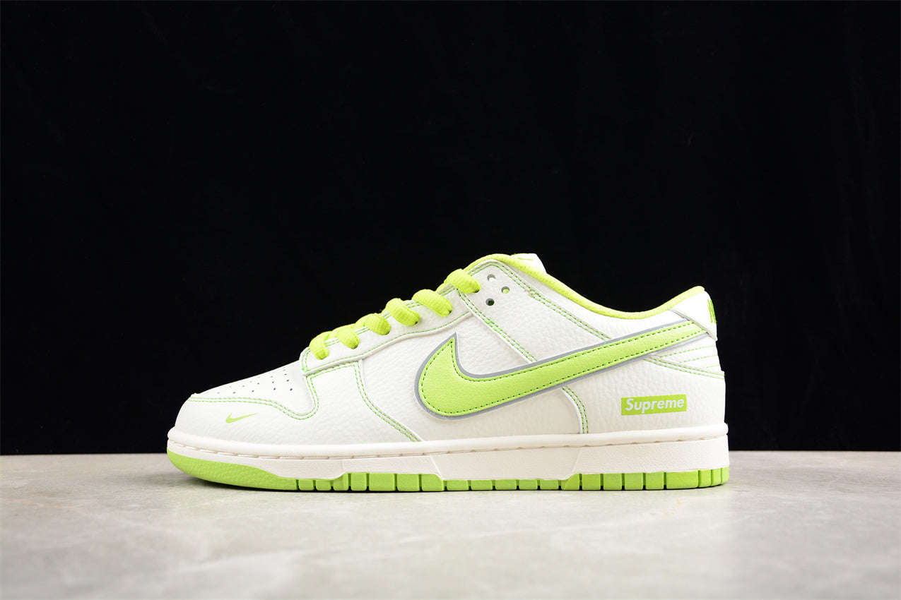 Supreme x Nk SB Dunk Low  RM2308-238