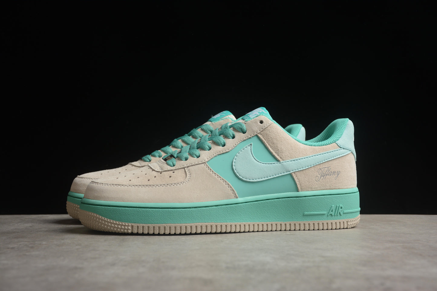 Tiffany & Co. x Nk Air Force 1'07 Low SP "Friends and Family" DZ1382-222