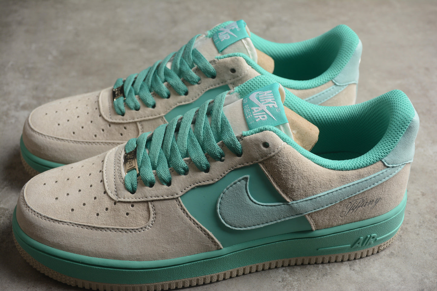 Tiffany & Co. x Nk Air Force 1'07 Low SP "Friends and Family" DZ1382-222