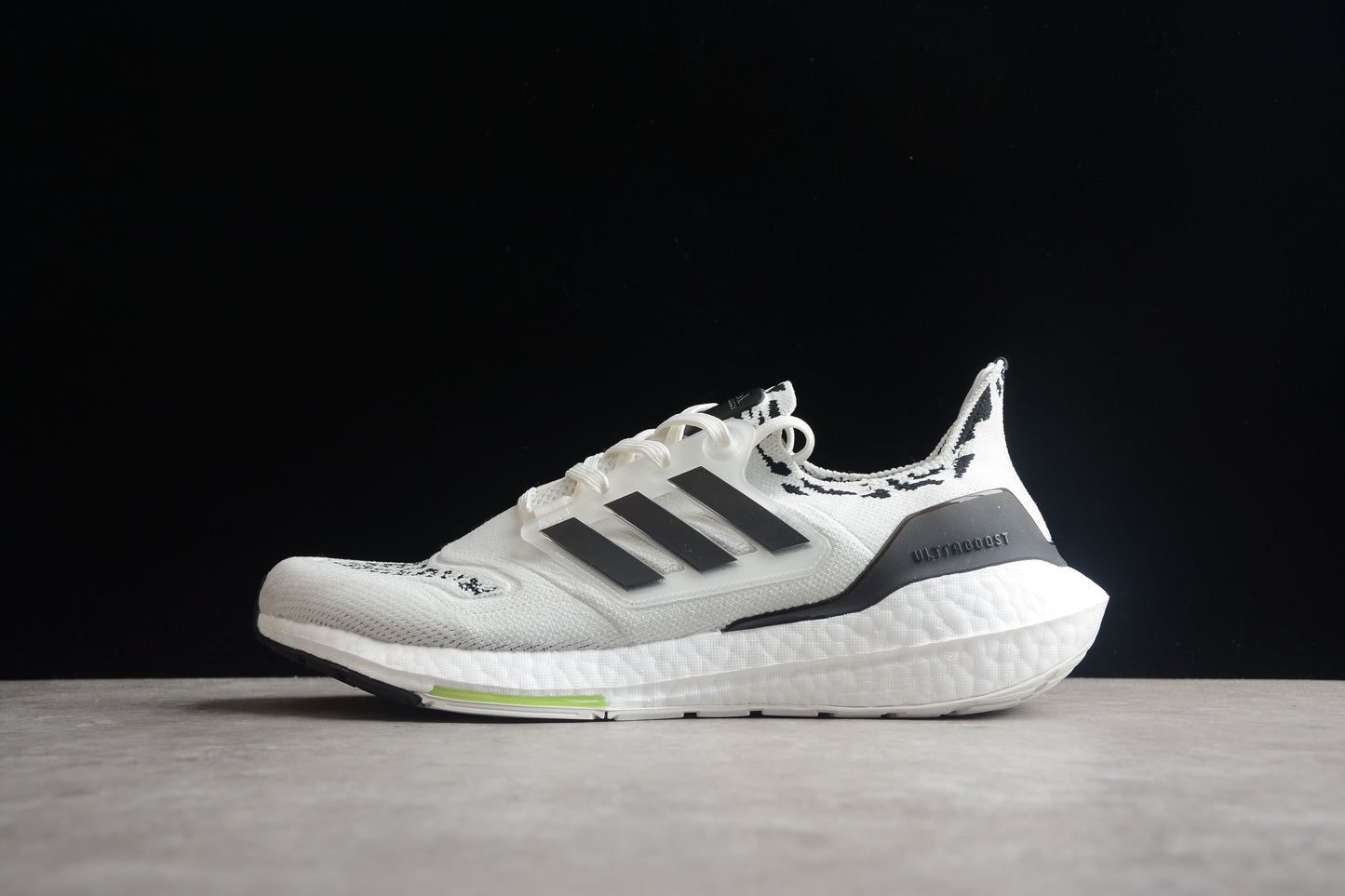 a.didas Uitra Boost 22 GX5573