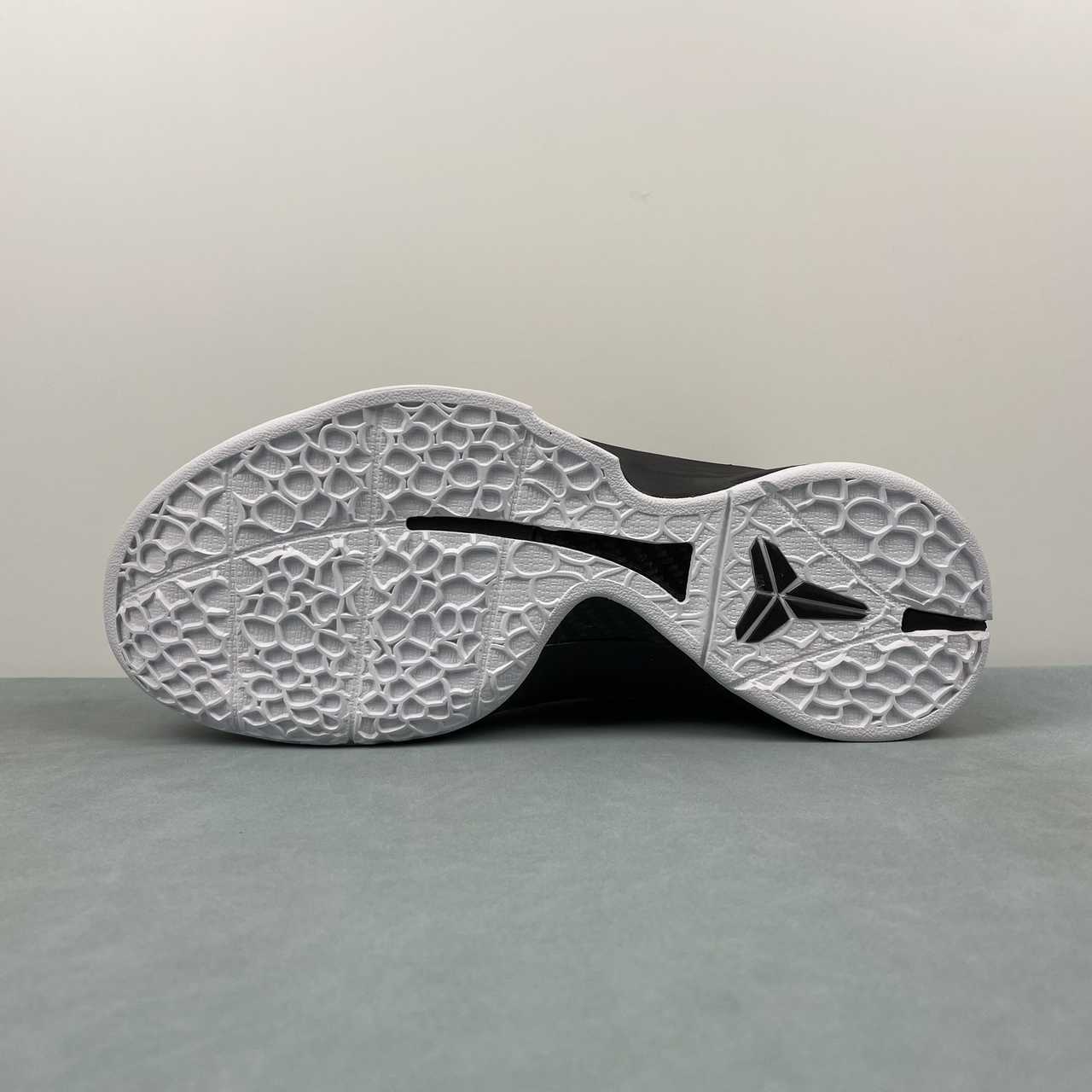 Nike Kobe  CW2190-002