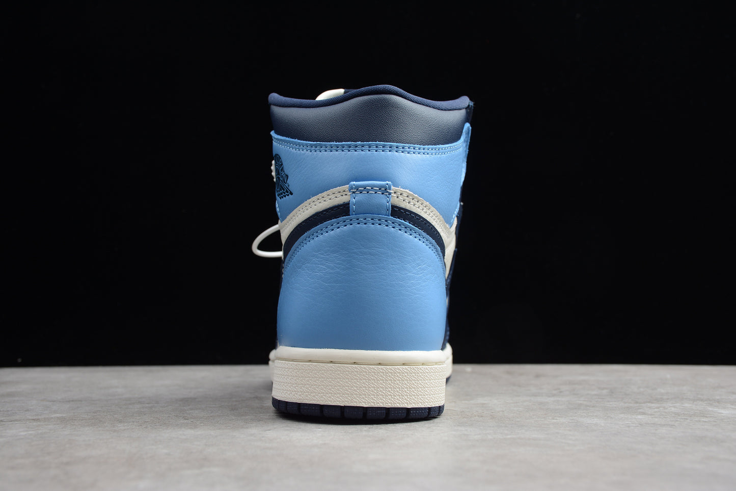 Air Jordan 1 Retro High OG (R40 CJ Premium Version)