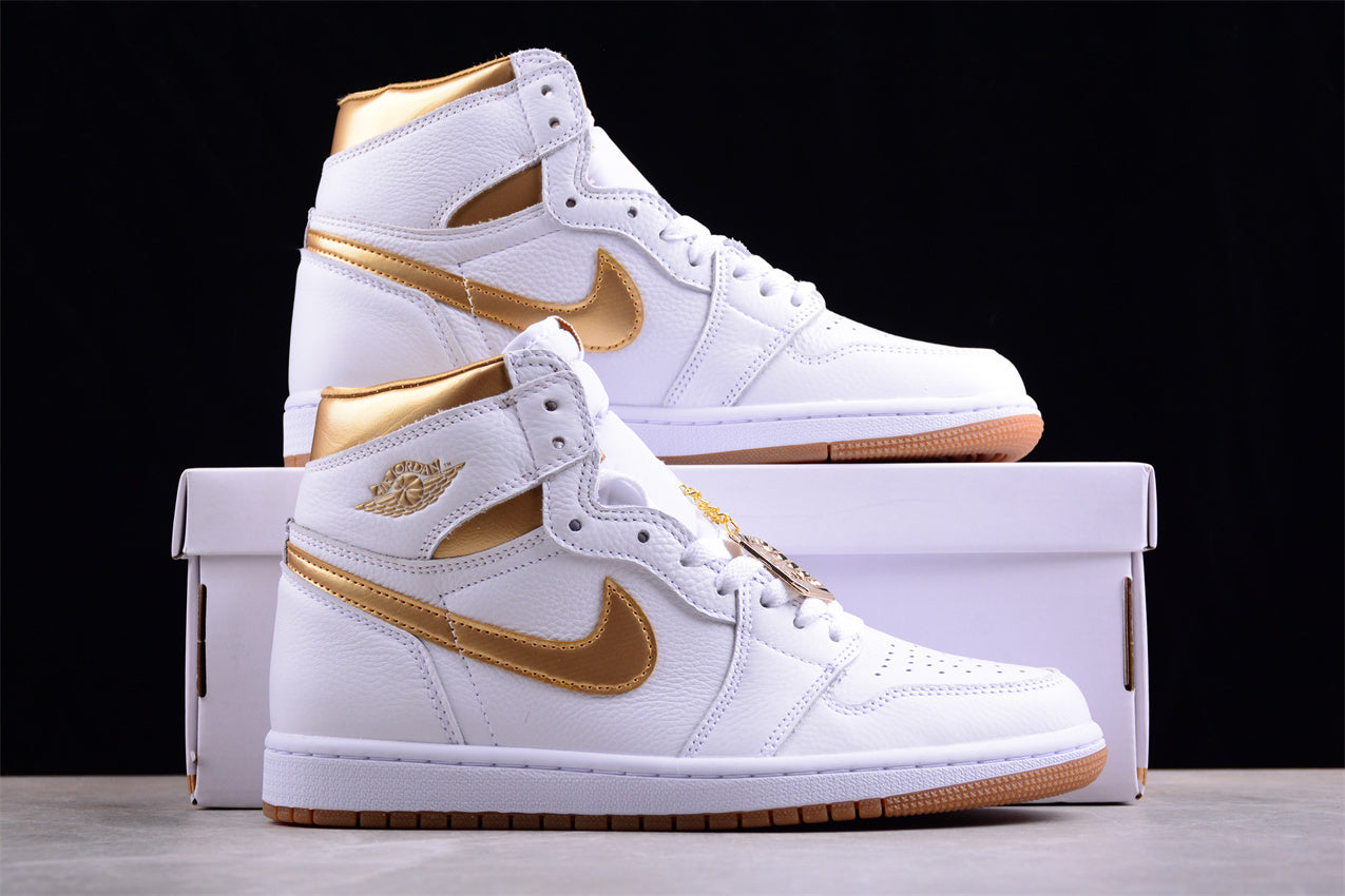 Air Jordan 1 High OG "Metallic Gold" AJ1
