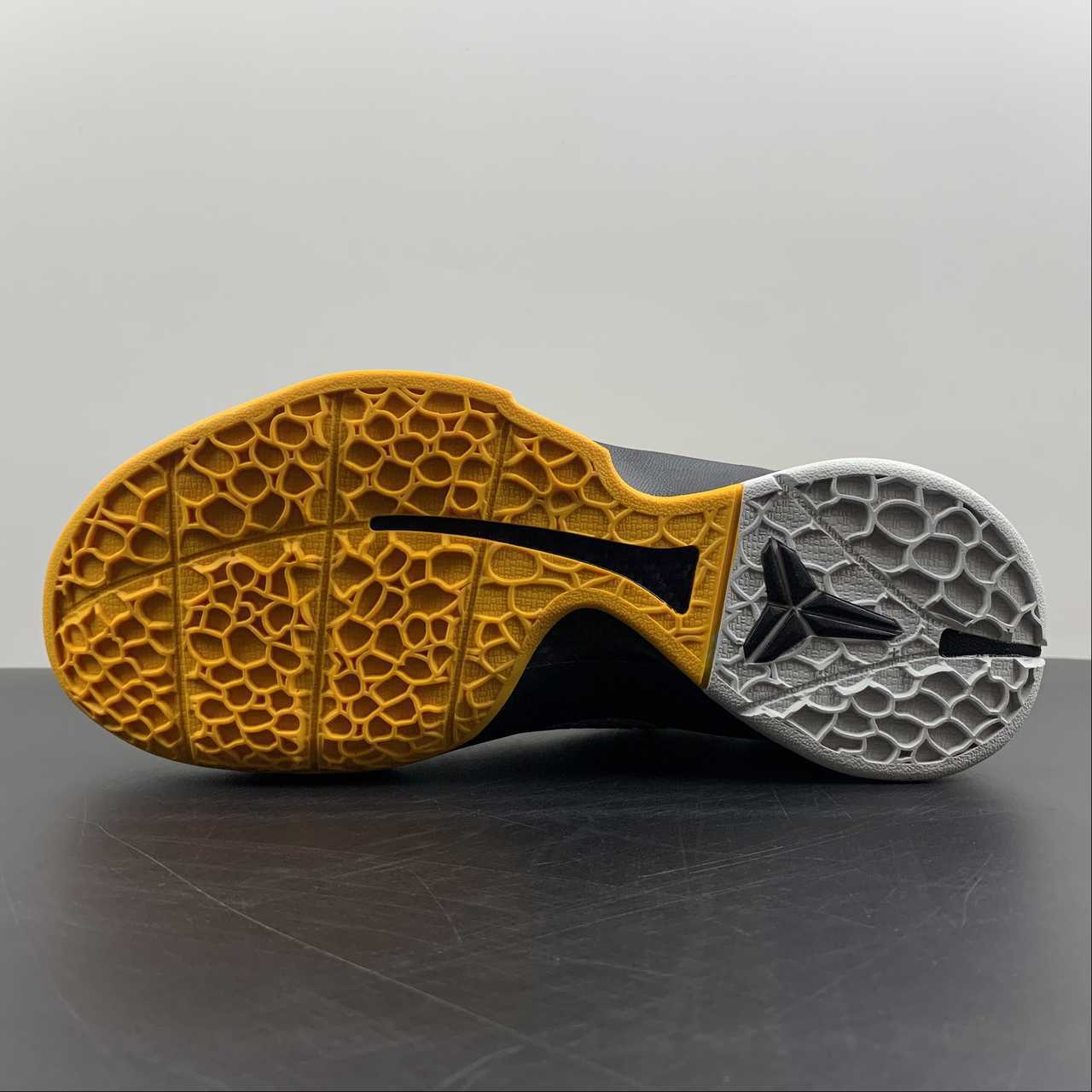 Nike Kobe CW2190