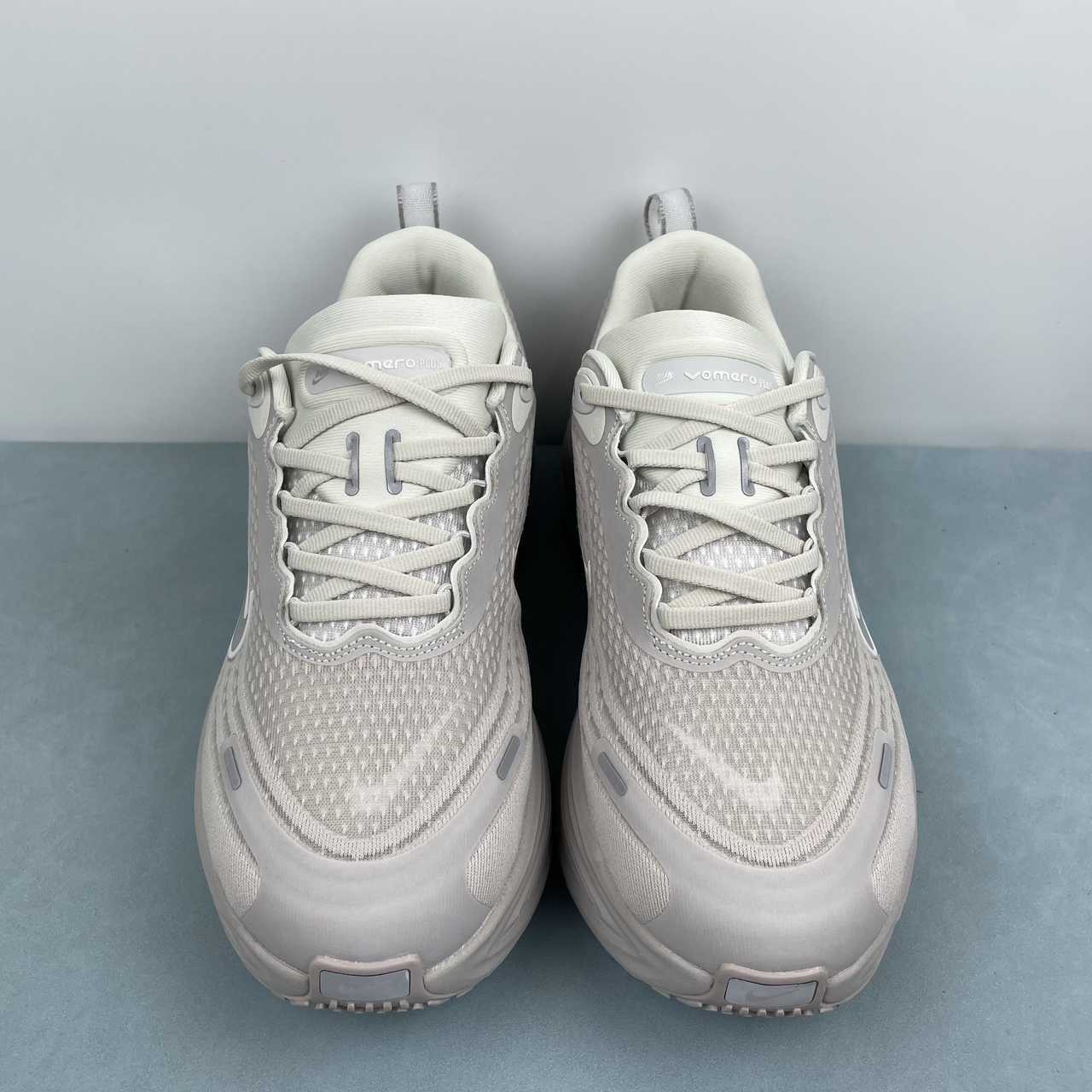Nike Zoom Vomero PLUS HV8150