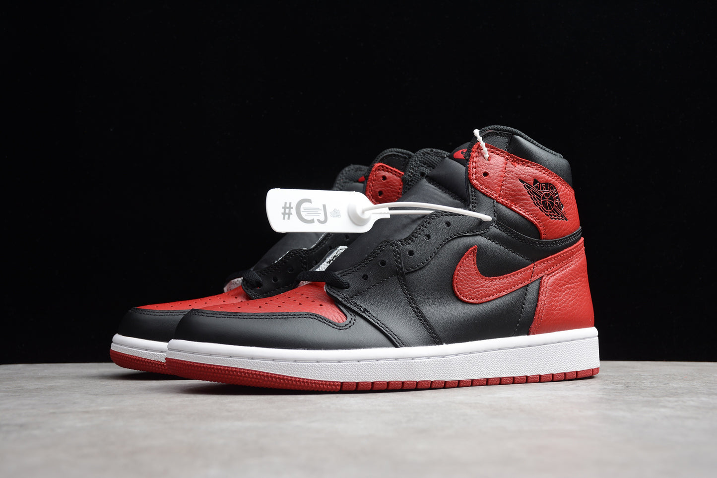 Air Jordan 1 Retro High OG (R40 CJ Premium Version)